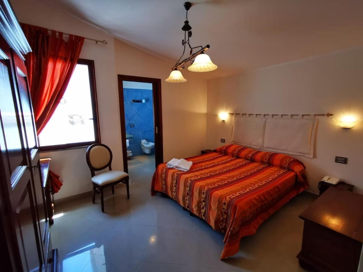 Hotel Hieracon Carloforte  Zewnętrze zdjęcie